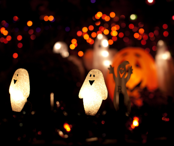 halloween Halloween pumpkins and ghoasts.